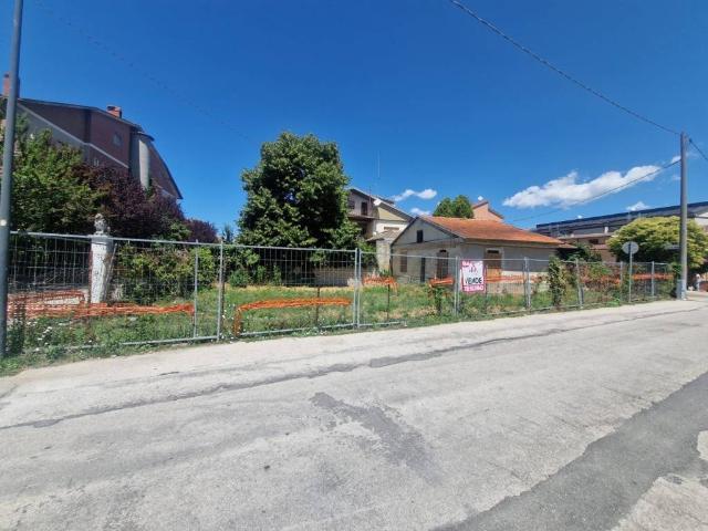 Villa Indipendente in vendita a Avezzano, Abruzzo