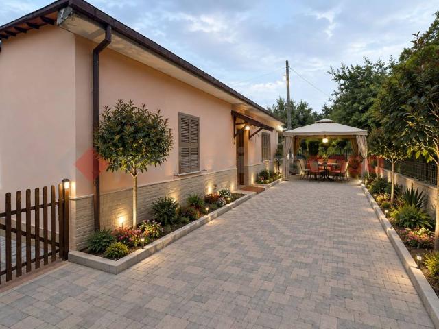 Villa Indipendente in vendita a Borgo Incile, Avezzano