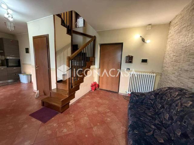 Villa Indipendente in vendita a Avezzano, Abruzzo