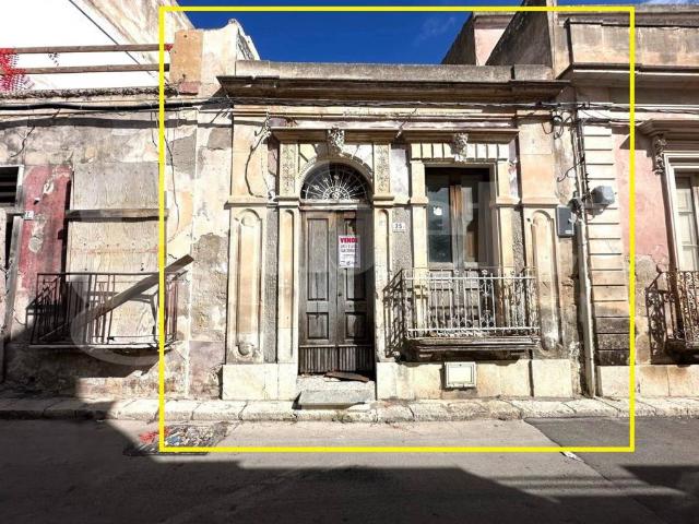 Villa Indipendente in vendita a Avola, Sicilia