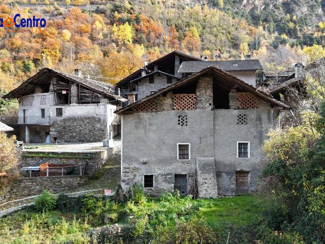 Villa Indipendente in vendita a Aymavilles, Aosta