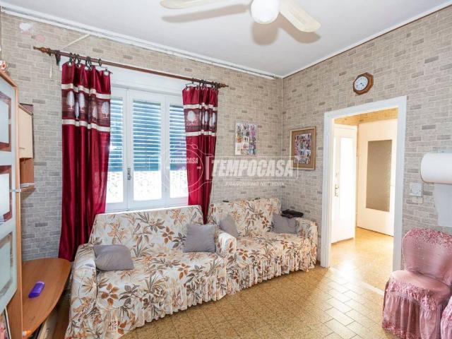 Villa Indipendente in vendita a Azzanello, Cremona