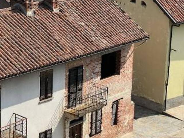 Villa Indipendente in vendita a Piemonte, Asti