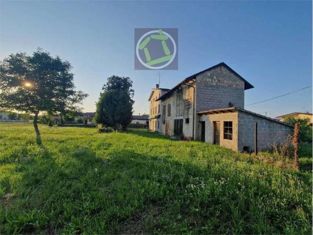 Villa Indipendente in vendita a Azzano Decimo, Friuli-Venezia Giulia