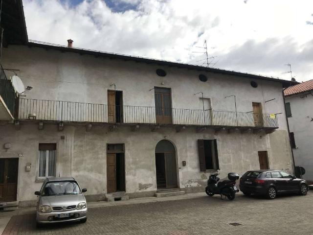 Villa Indipendente in vendita a Azzate, Lombardia