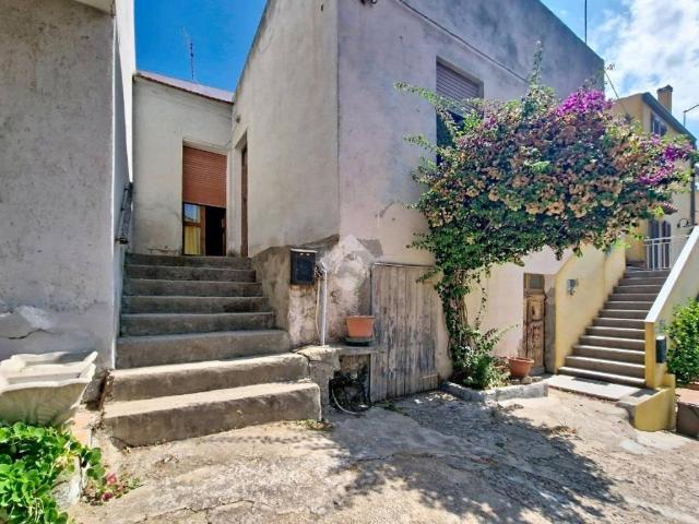 Villa Indipendente in vendita a Li Scalitti, Badesi