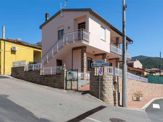 Villa Indipendente in vendita a Badesi, Sardigna/Sardegna