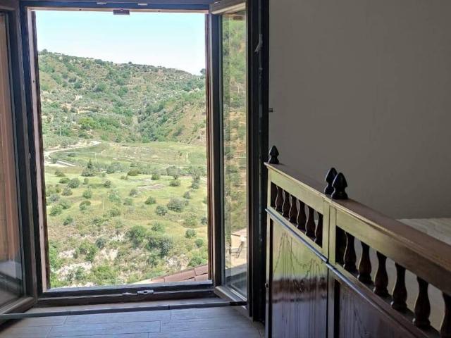 Villa Indipendente in vendita a Calabria, Catanzaro