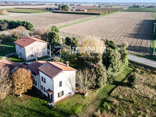 Villa Indipendente in vendita a Unione dei comuni della Bassa Romagna, Bagnacavallo