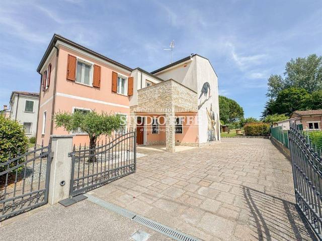 Villa Indipendente in vendita a Unione dei comuni della Bassa Romagna, Bagnacavallo
