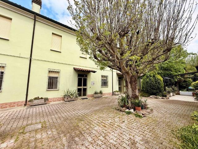 Villa Indipendente in vendita a Unione dei comuni della Bassa Romagna, Bagnacavallo
