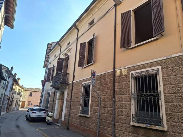 Villa Indipendente in vendita a Bagnacavallo, Ravenna