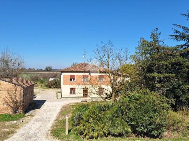 Villa Indipendente in vendita a Unione dei comuni della Bassa Romagna, Bagnacavallo