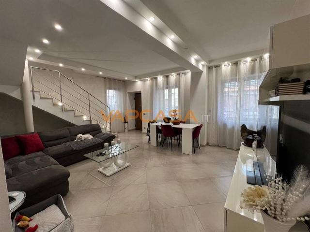 Villa Indipendente in vendita a Bagnatica, Lombardia