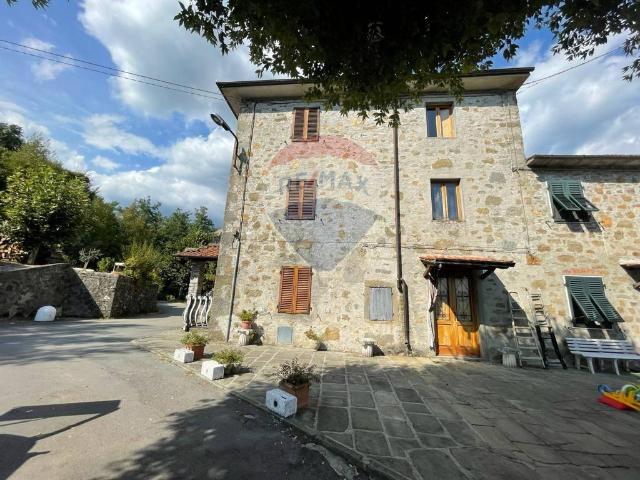 Villa Indipendente in vendita a Unione dei comuni Media Valle del Serchio, San Gemignano
