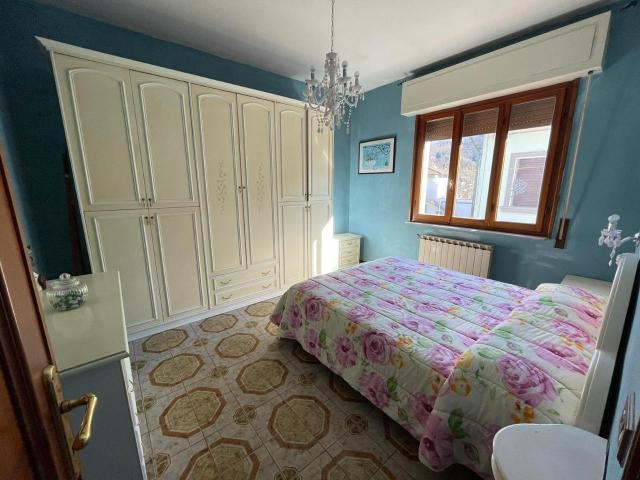 Villa Indipendente in vendita a Unione dei comuni Media Valle del Serchio, Fornoli