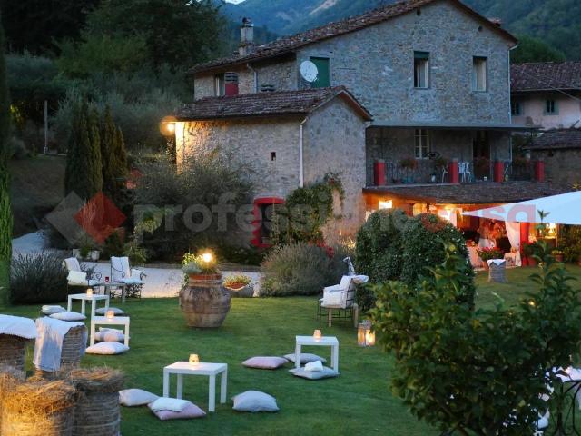 Villa Indipendente in vendita a Unione dei comuni Media Valle del Serchio, Bagni Di Lucca Villa