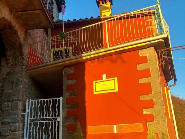 Villa Indipendente in vendita a Unione dei comuni Media Valle del Serchio, Crasciana