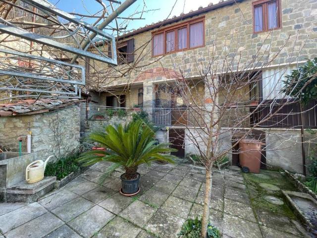Villa Indipendente in vendita a Unione dei comuni Media Valle del Serchio, Benabbio