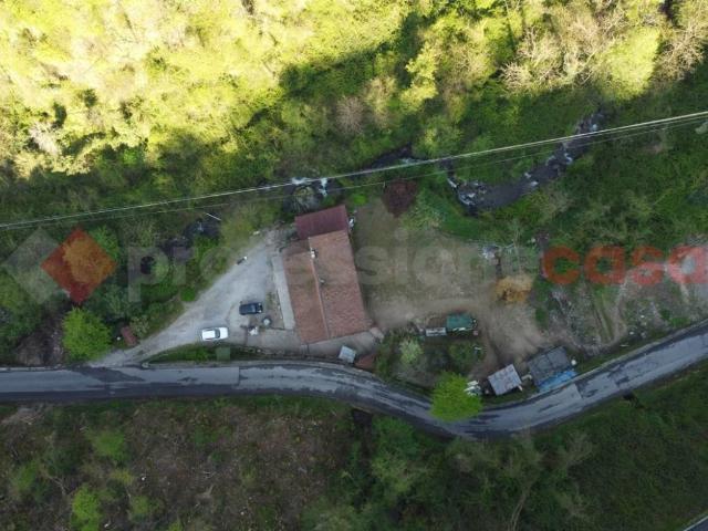 Villa Indipendente in vendita a Unione dei comuni Media Valle del Serchio, Ponte A Serraglio