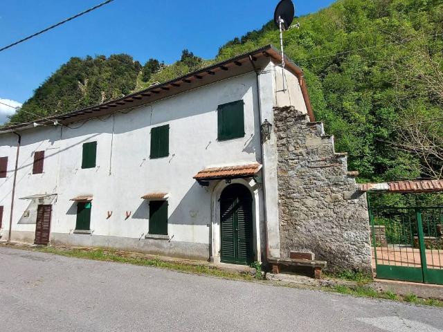 Villa Indipendente in vendita a Unione dei comuni Media Valle del Serchio, Vico Pancellorum