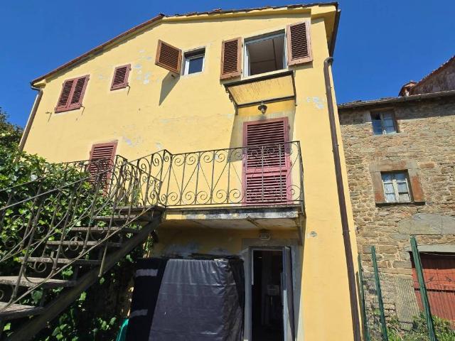 Villa Indipendente in vendita a Unione dei comuni Media Valle del Serchio, San Gemignano