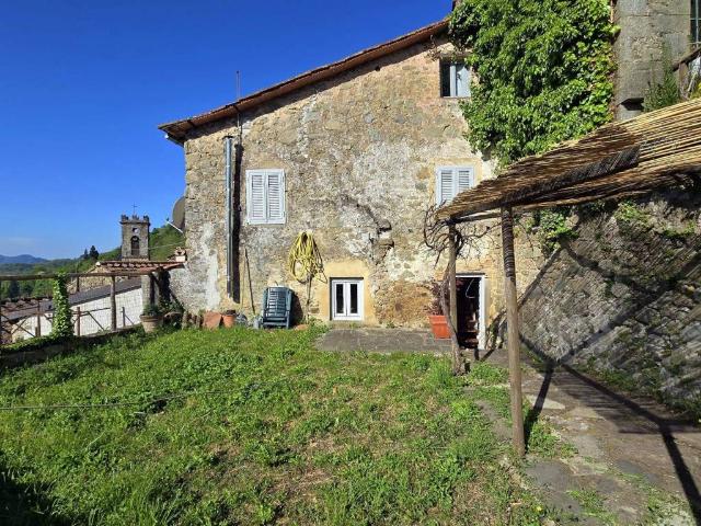 Villa Indipendente in vendita a Unione dei comuni Media Valle del Serchio, Ponte A Serraglio