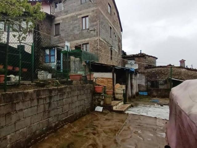 Villa Indipendente in vendita a Unione dei comuni Media Valle del Serchio, Ponte A Serraglio