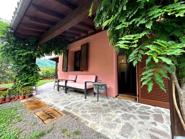 Villa Indipendente in vendita a Unione dei comuni Media Valle del Serchio, Fornoli