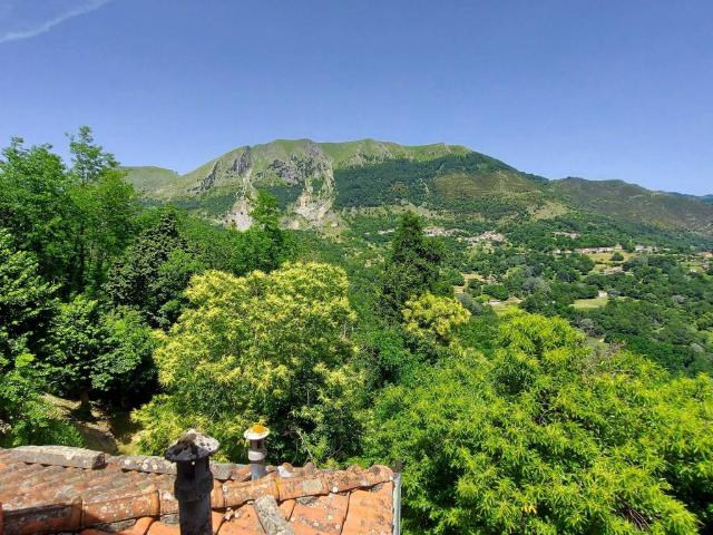 Villa Indipendente in vendita a Unione dei comuni Media Valle del Serchio, Ponte A Serraglio