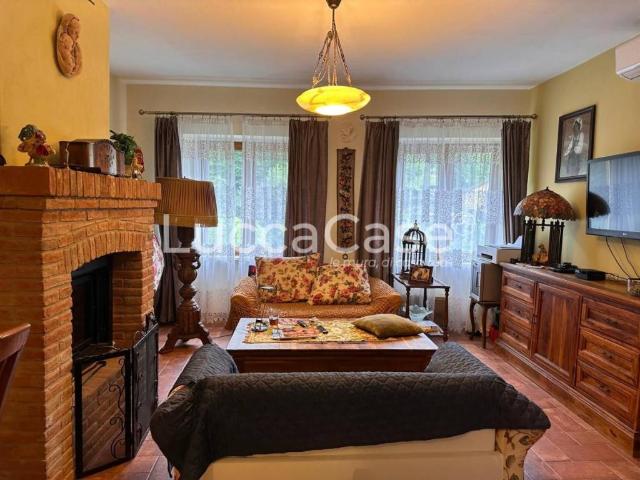 Villa Indipendente in vendita a Unione dei comuni Media Valle del Serchio, Fornoli