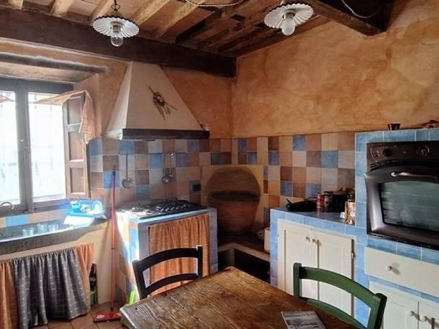 Villa Indipendente in vendita a Unione dei comuni Media Valle del Serchio, Ponte A Serraglio