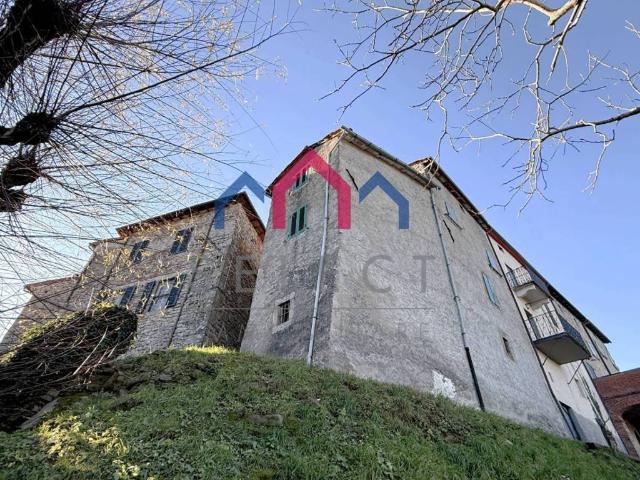 Villa Indipendente in vendita a Unione dei comuni Media Valle del Serchio, Brandeglio