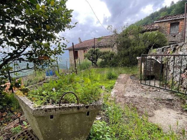 Villa Indipendente in vendita a Unione dei comuni Media Valle del Serchio, Benabbio