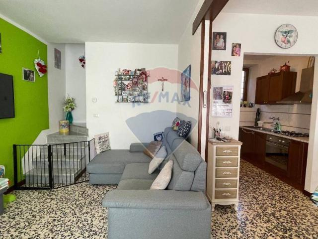 Villa Indipendente in vendita a Unione dei comuni Media Valle del Serchio, Fornoli