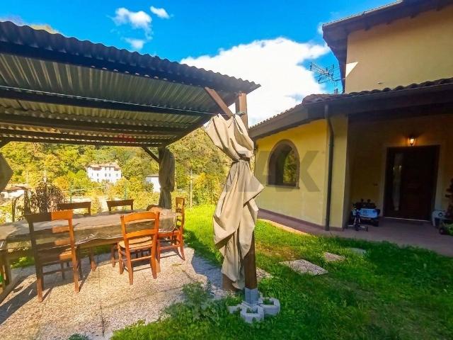 Villa Indipendente in vendita a Unione dei comuni Media Valle del Serchio, Ponte A Serraglio