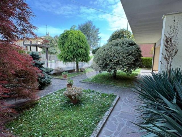 Villa Indipendente in vendita a Bagnoli Di Sopra, Veneto