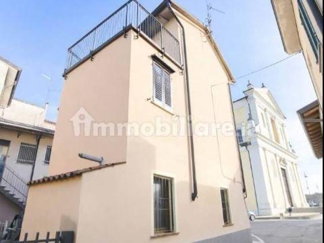 Villa Indipendente in vendita a Bagnolo Cremasco, Lombardia
