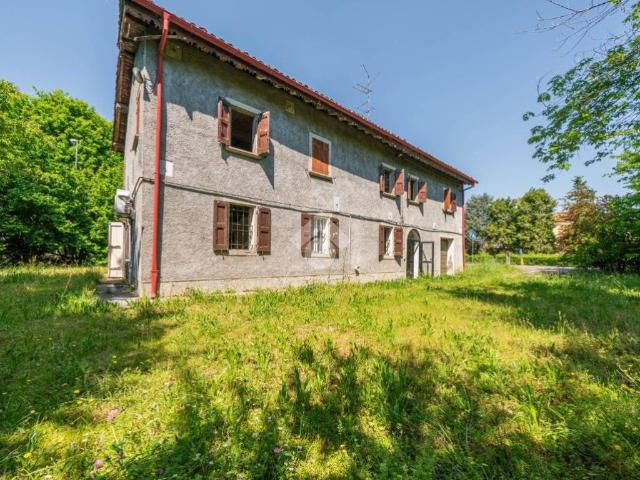 Villa Indipendente in vendita a Terra di Mezzo, Re