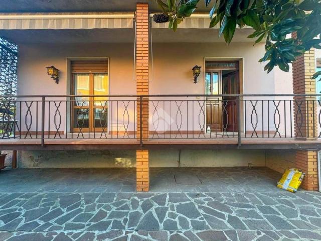Villa Indipendente in vendita a Bagnolo Mella, Brescia