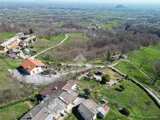 Villa Indipendente in vendita a Fenoglio, Piemonte