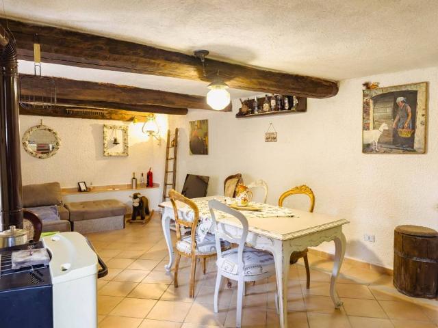 Villa Indipendente in vendita a Morelli, Piemonte