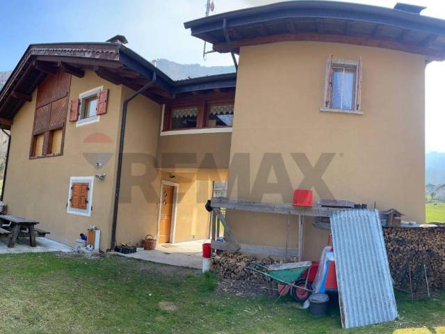 Villa Indipendente in vendita a Comunità montana della Valle Sabbia, Bagolino