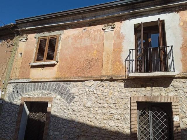 Villa Indipendente in vendita a Baia E Latina, Campania