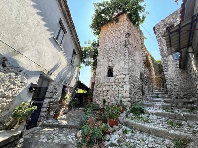Villa Indipendente in vendita a Baia E Latina, Campania