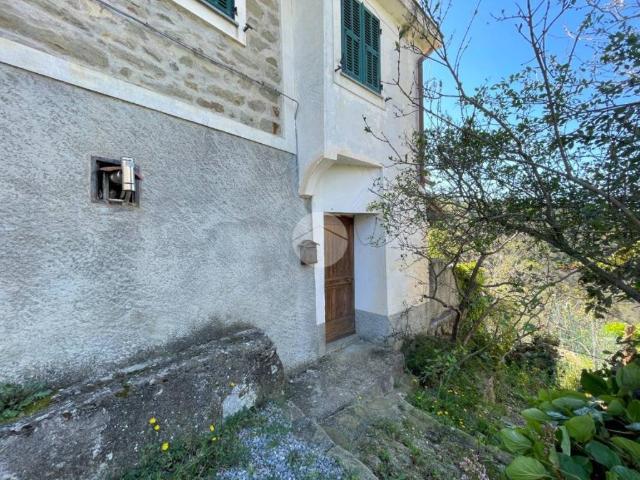 Villa Indipendente in vendita a Bajardo, Liguria