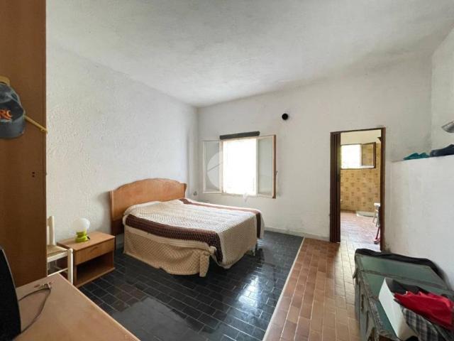 Villa Indipendente in vendita a Bajardo, Liguria