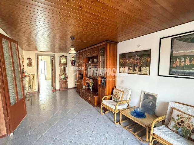 Villa Indipendente in vendita a Piemonte, Asti