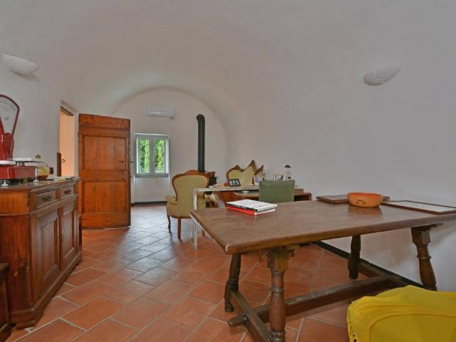 Villa Indipendente in vendita a Balestrino, Liguria