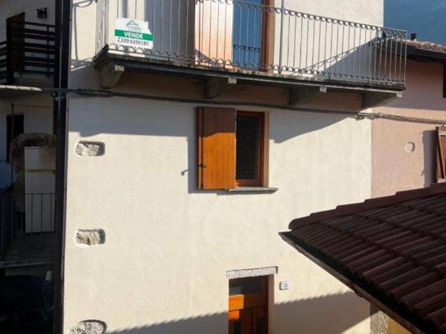 Villa Indipendente in vendita a Ballabio Inferiore, Ballabio